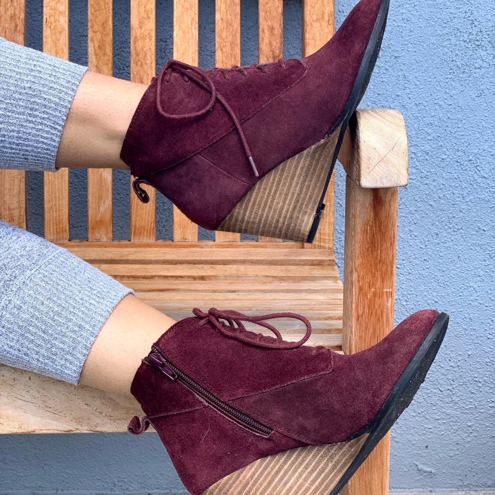 Diba Blake Suede leather 3.5"inch Wedge Zip Bootie Burgundy Womens Size7
